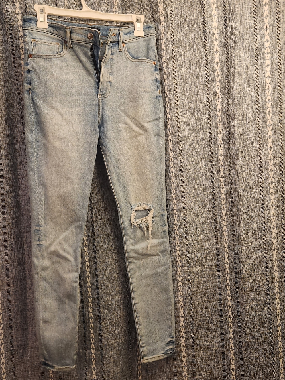 Woman 6R Express Light Blue Denim Jeans with Contrast Stitching